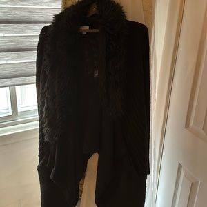 Beautiful knit open sweater cozy faux fur